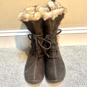 Ruff hewn new suede fur lined winter boots. Sz 9